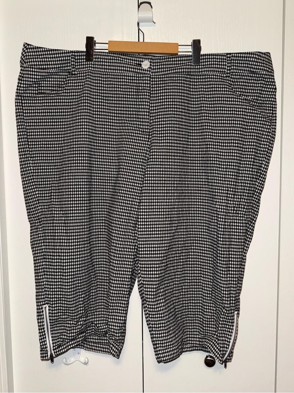 MXM by Addition Elle Gingham Capri Pants with Side Zip